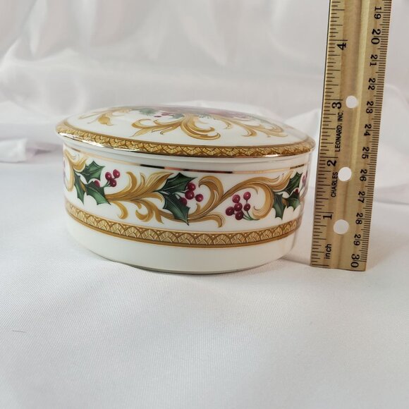 Mikasa "Holiday Orchard" Porcelain Christmas Trinket Box Holly Berries - Picture 12 of 15